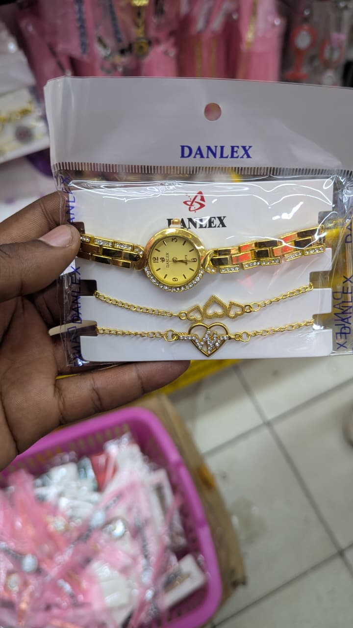 Ladies watch with bracelet